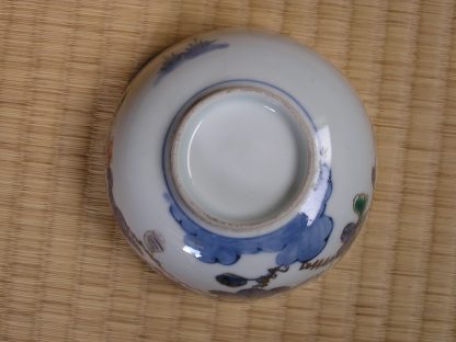 Chawan (lidded bowl) with grapes and grapevines, 1750-1780 - Image 6