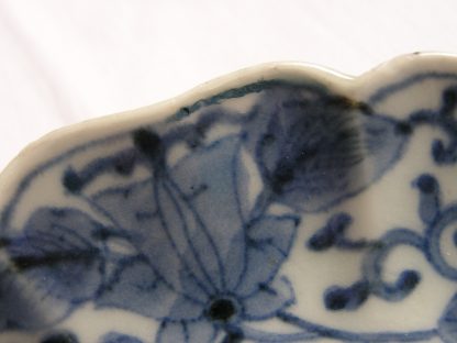 Small bowl with floral design, 1700-1730 - Image 4