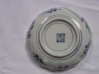Small bowl with floral design, 1700-1730 - Image 8