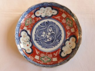 Brocade plate with Chinese Jiajing reign mark, 1700-1730