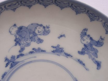 Hirado plate with "karako" (playing children), 1868-1912 - Image 3
