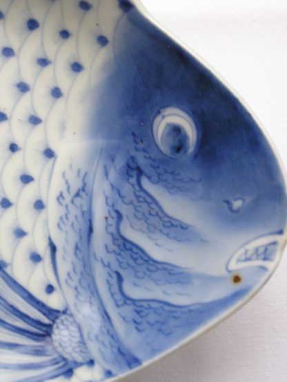 Plate with fish shape and decoration, 1800-1850 - Image 2