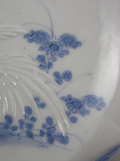 12-sided Hirado plate with relief cockerel, 1850-1900 - Image 3