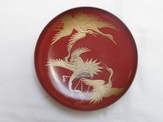 Lacquer sake cup with cranes, 1868-1912