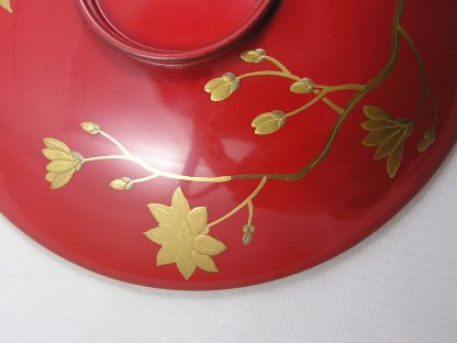 Lacquer sake cup with crane and peony, 1868-1912 - Image 5
