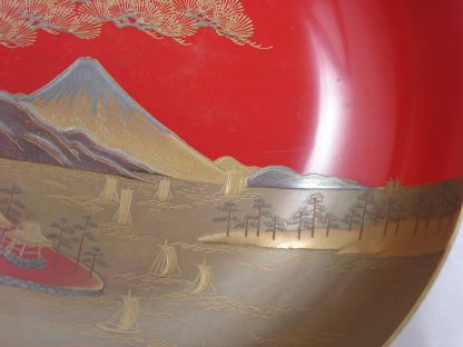 Lacquer sake cup with landscape, 1868-1912 - Image 2