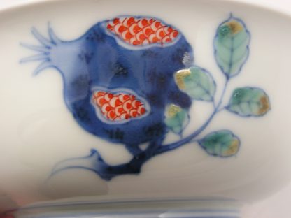 Lidded bowl (chawan) designed by Kakiemon XII (1917-1963) - Image 2