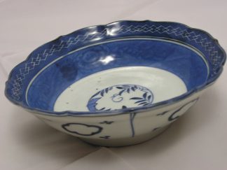Twelve-lobed bowl with floral and abstract patterns, 1780-1820