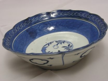 Twelve-lobed bowl with floral and abstract patterns, 1780-1820