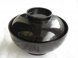 Lacquer chawan with floral decoration, 1868-1912