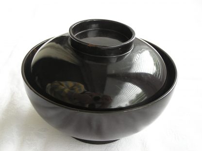 Lacquer chawan with floral decoration, 1868-1912