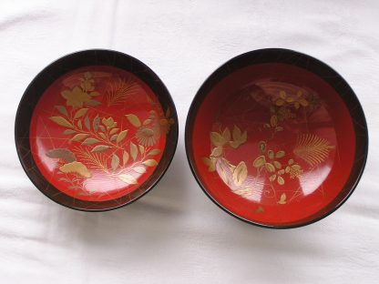 Lacquer chawan with floral decoration, 1868-1912 - Image 3