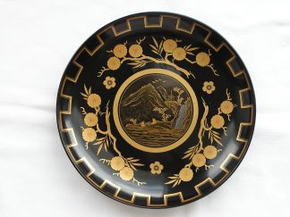 Lacquer plate with go players in landscape, 1868-1912