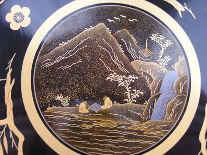 Lacquer plate with go players in landscape, 1868-1912 - Image 2
