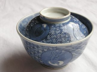 Lidded bowl (chawan) with crane and bearded turtle, 1800-1830