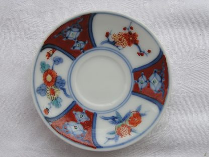 Sake cup and saucer, Kakiemon XII (1917-1963) - Image 4
