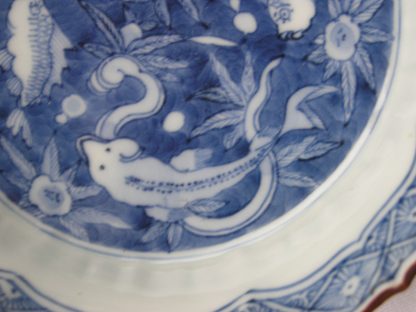 Eight-lobed bowl with fish and marine plants, 1760-1790 - Image 3