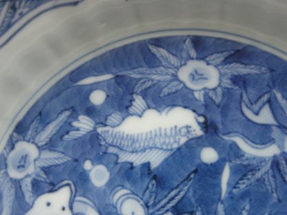 Eight-lobed bowl with fish and marine plants, 1760-1790 - Image 4