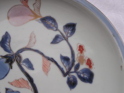 Imari plate with aubergines, 1700-1750 - Image 4