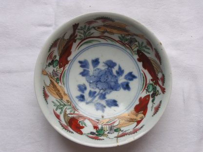 Bowl with fish and seaweed, 1700-1730 - Image 2