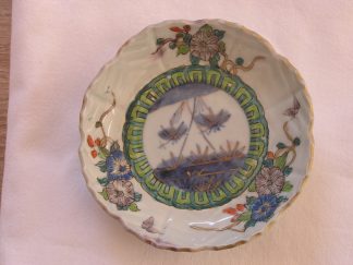Eight-lobed plate with floral decoration, 1800-1830
