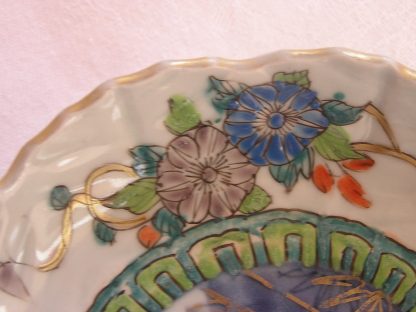 Eight-lobed plate with floral decoration, 1800-1830 - Image 2