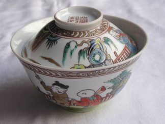 Lidded bowl (chawan) with Chinese children and Qianlong mark, 1780-1820