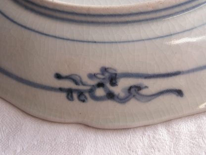 Arita plate with seascape, 1690-1730 - Image 7