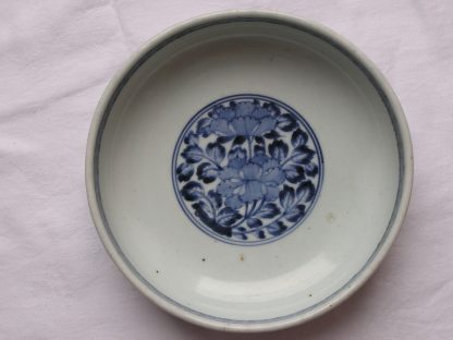 Arita bowl with peonies, 1740-1770 - Image 4