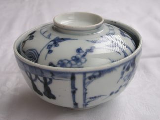 Chawan (lidded bowl) with curtain and flowers, 1790-1830
