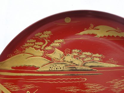 Lacquer sake cup with seascape, 1868-1912 - Image 4