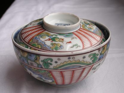 Lidded bowl (chawan) with dragon in clouds, 18th century
