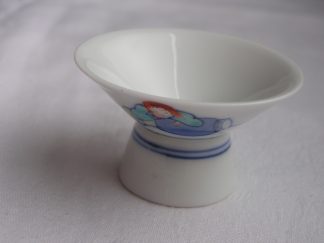 Sake cup with sleeping Shojo, Kakiemon XII (1917-1963)