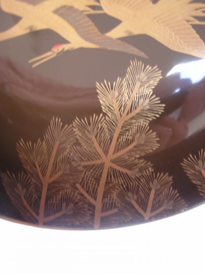 Lidded bowl with pine branches and cranes, 1868-1912 - Image 4