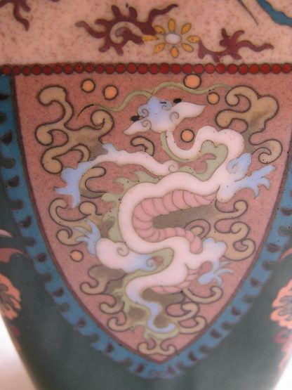 Square vase with phoenixes and dragons, 1890-1910 - Image 2