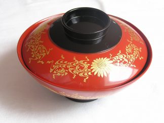 Chawan (lidded bowl) with floral decoration, 1912-1926