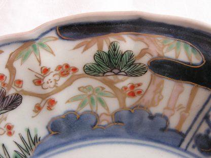 Eight-lobed plate with floral decoration, 1700-1730 - Image 5