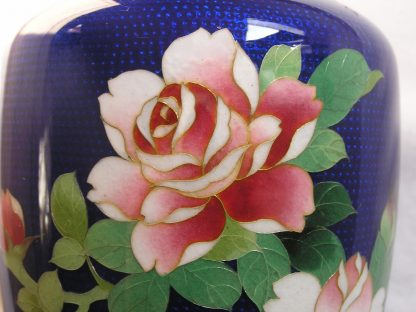 Ginbari vase with roses, 1900-1912 - Image 2