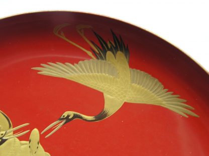 Large lacquer sake cup with cranes, 1868-1912 - Image 3