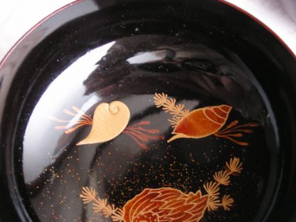 Lacquer chawan with sea shells, 1868-1912 - Image 4