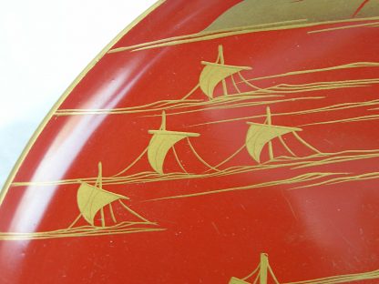 Large lacquer sake cup with seascape, 1868-1912 - Image 6