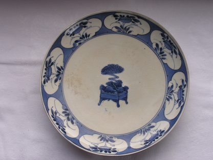 Arita plate with "bonsai" tree, 1655-1670