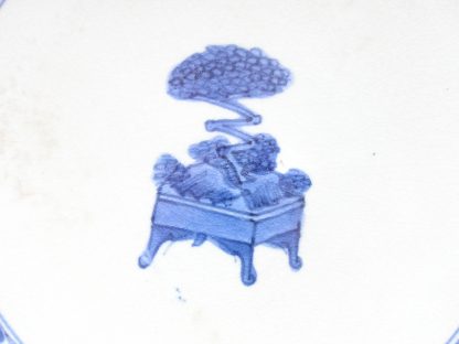 Arita plate with "bonsai" tree, 1655-1670 - Image 2