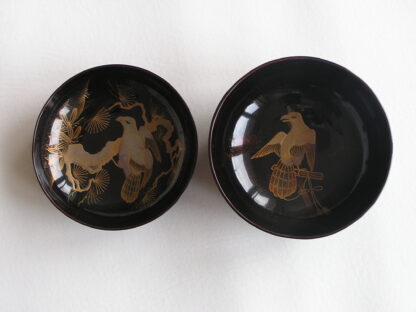 Lacquer chawan with bird of prey, 1868-1912 - Image 3